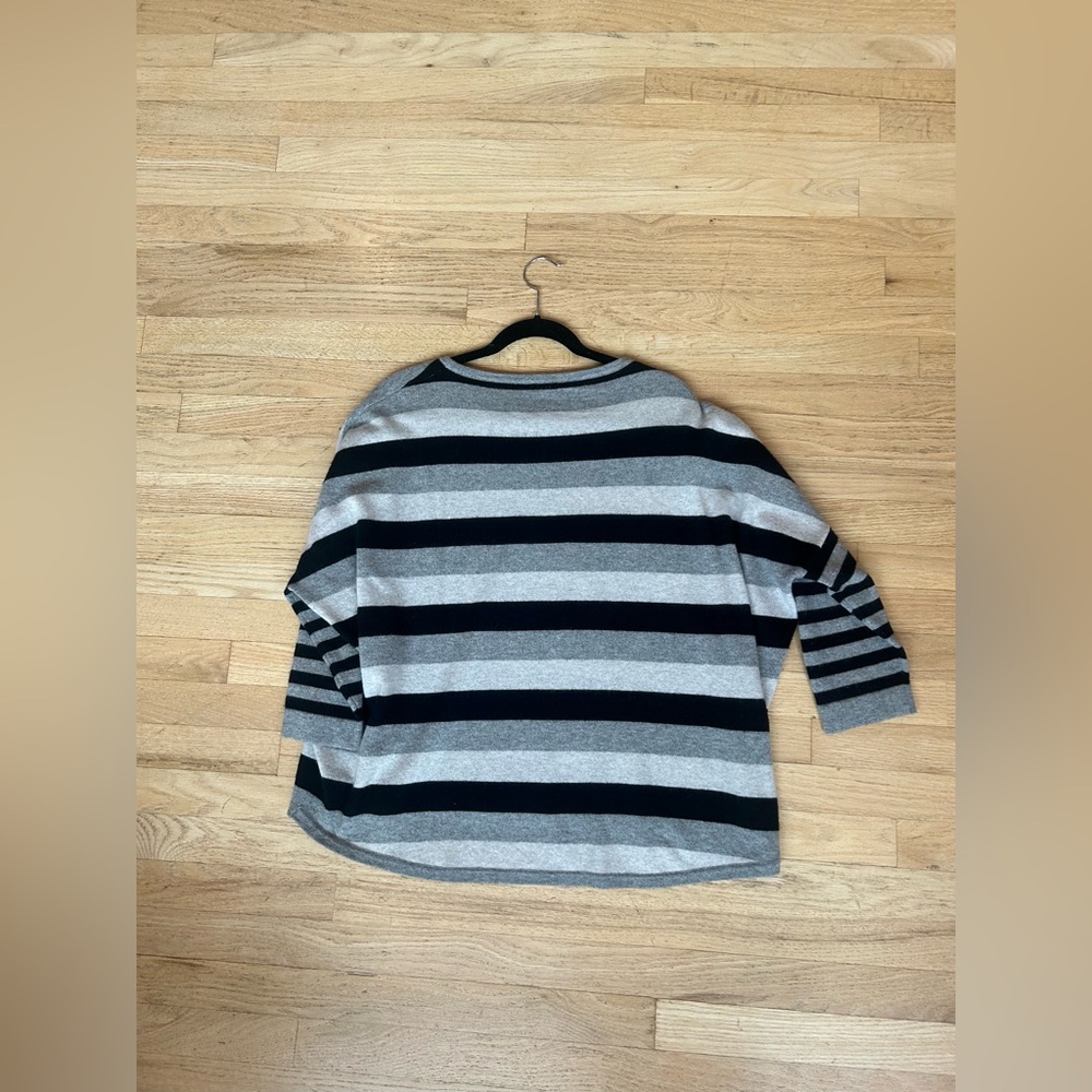 Stripped sweatshirt